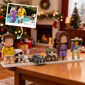 brick-figures-2-people-3-cats