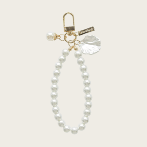 charm-white-pearl-keychain